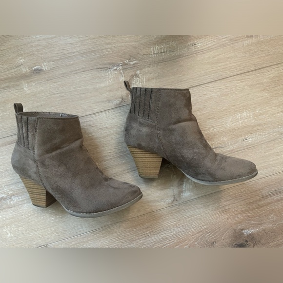 Booties - Picture 1 of 4